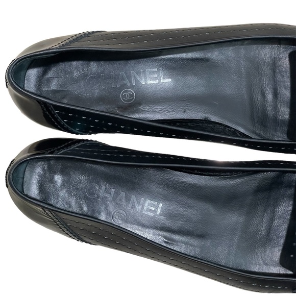 CHANEL Black CC Perforated Ballerina Flats Size EU 40.5 - Picture 9 of 13